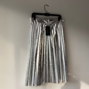 Zara women’s metallic midi length , never worn